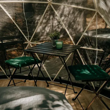 Forest Campismo de Luxo Okoř